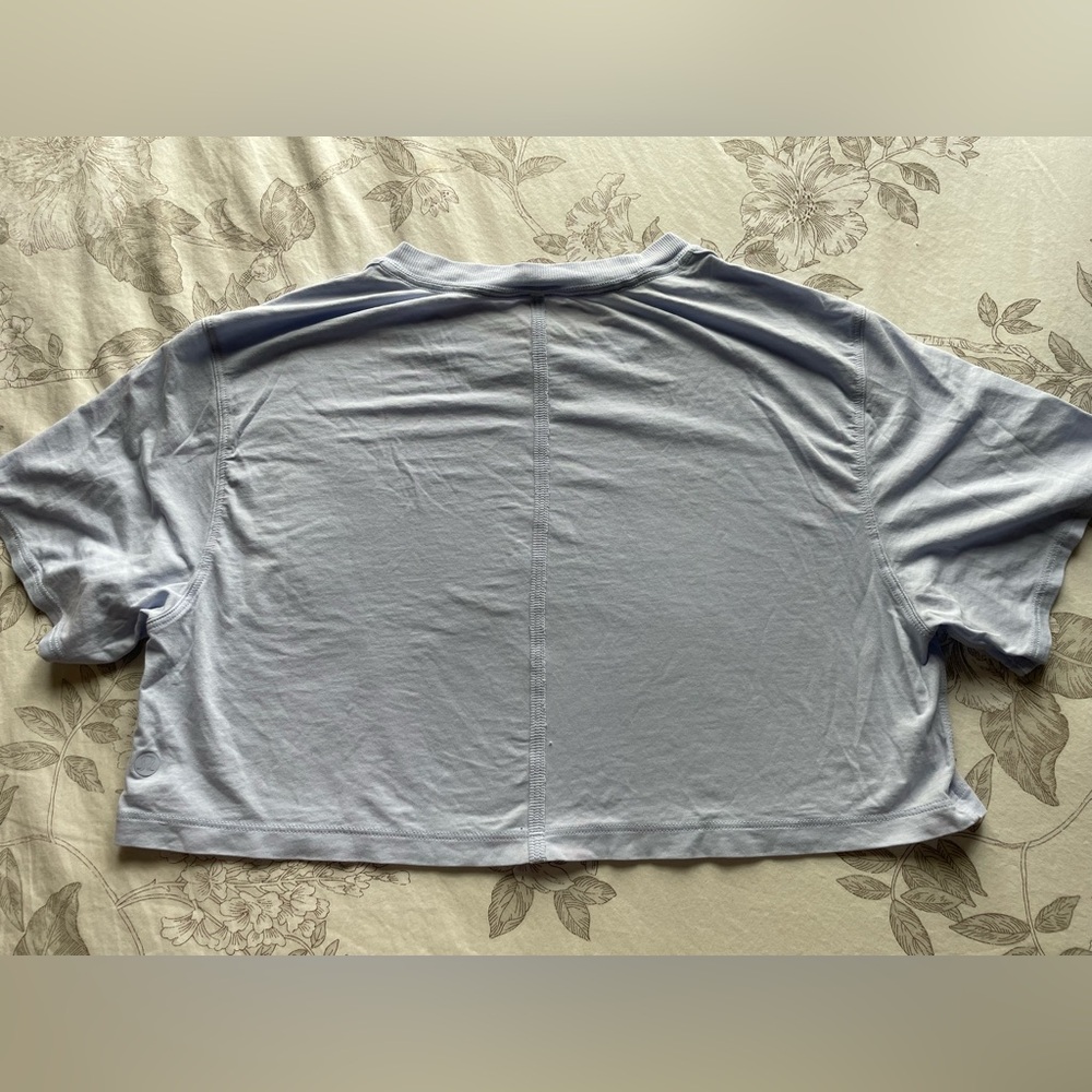 Lululemon All Yours Cropped Tee Pastel Blue 4 Gym Yoga Pilates Casual Loungewear - Picture 3 of 7